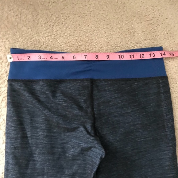 Lululemon Gather & Crow Crops - Picture 6 of 8